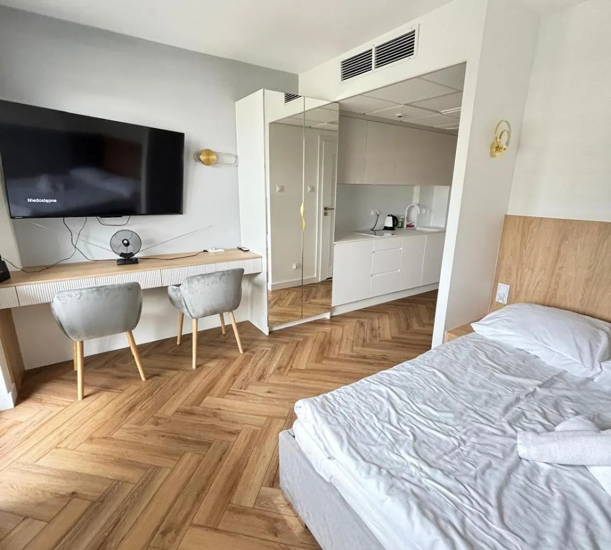 Modern Warsaw Pileckiego 59 Apartment 0*,  Poland